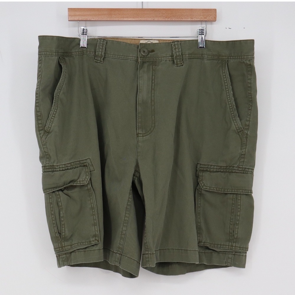 St Johns Bay Cargo Shorts Mens 44 Relaxed Olive Green Cotton Utility Excellent